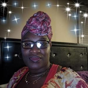 Meet your Posher, Alicia